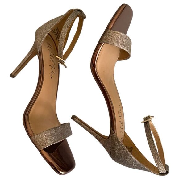 Wild Pair Sandals - Picture 2 of 8